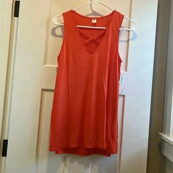 Old Navy Women’s Red Tank Top Size X Small NEW - Picture 1 of 6